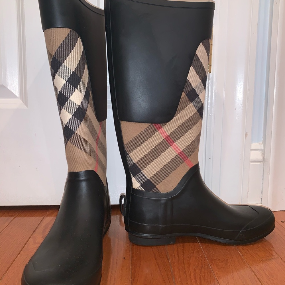 Burberry rain boots